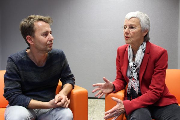 Sputnik editor Armin Siebert in conversation with Gabriele Krone-Schmalz - Sputnik International