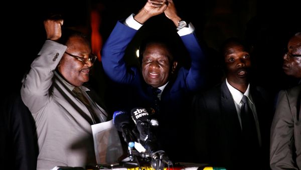 Zimbabwe's former Vice-President Emmerson Mnangagwa, who is due to be sworn in to replace Robert Mugabe as President, addresses supporters in Harare, Zimbabwe, November 22, 2017. - Sputnik International