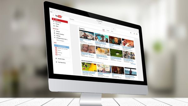 Youtube - Sputnik International
