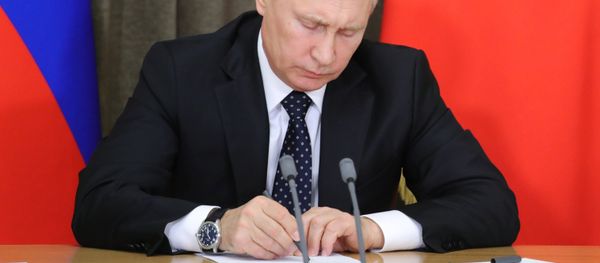 President Putin chairs meeting on army modernization - Sputnik International
