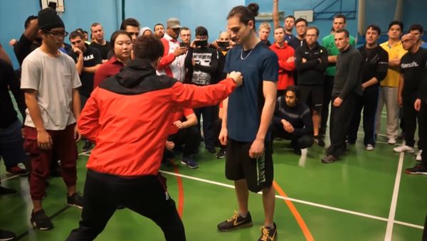 Zero Inch Punch - DK Yoo in London - Sputnik International