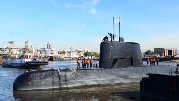 The Argentine military submarine ARA San Juan and crew are seen leaving the port of Buenos Aires, Argentina. (File) - Sputnik International