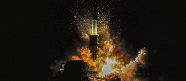 South Korea's Hyunmoo II missile is fired during an exercise at an undefined location in the east coast of South Korea, November 29, 2017 South Korea's Hyunmoo II missile is fired during an exercise at an undefined location in the east coast of South Korea, November 29, 2017 - Sputnik International