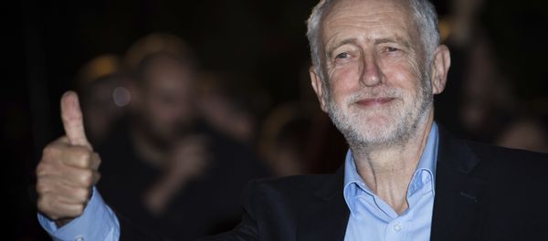Jeremy Corbyn poses for photographers upon arrival at the GQ's Men of The Year awards, in London, Tuesday, Sept. 5, 2017. Jeremy Corbyn poses for photographers upon arrival at the GQ's Men of The Year awards, in London, Tuesday, Sept. 5, 2017. - Sputnik International