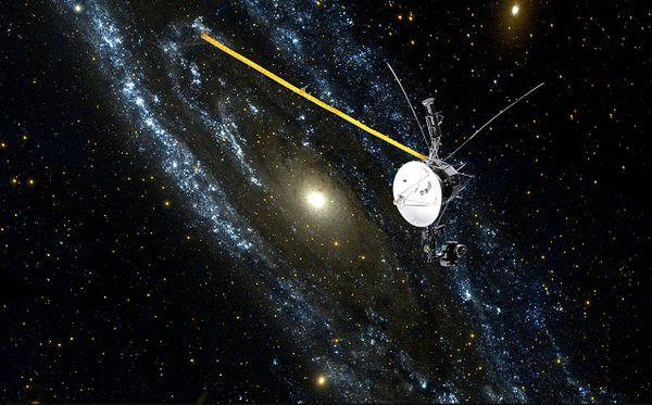 an artist rendition of NASA's Voyager 1 spacecraft as it speeds beyond the boundary of the Solar System and enters interstellar space - Sputnik International