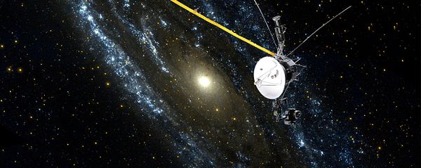 an artist rendition of NASA's Voyager 1 spacecraft as it speeds beyond the boundary of the Solar System and enters interstellar space - Sputnik International