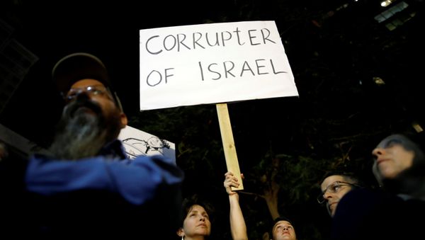 Israelis take part in a protest against corruption in Tel Aviv, Israel December 2, 2017 Israelis take part in a protest against corruption in Tel Aviv, Israel December 2, 2017 - Sputnik International