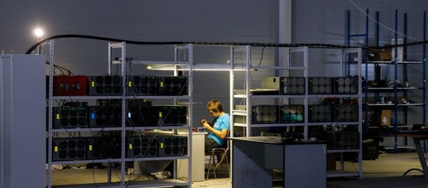 Virtual currencies mining farm Virtual currencies mining farm - Sputnik International