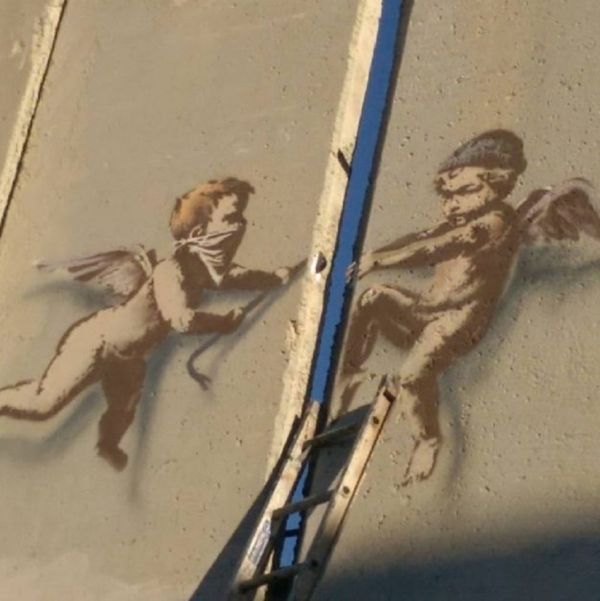 “Angels by Banksy “Angels by Banksy - Sputnik International