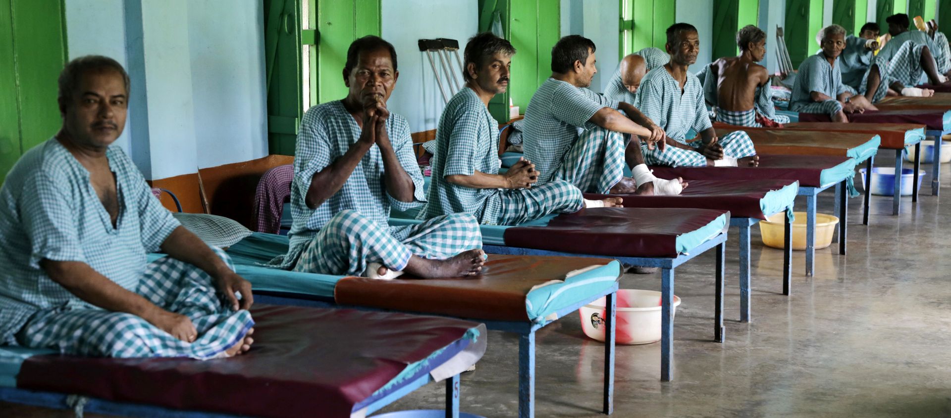 In this Aug. 30, 2016 photo, leprosy patients sit on their beds at Gandhiji Prem Nivas, or Gandhiji House of Love, in Titagarh, north of Kolkata, India In this Aug. 30, 2016 photo, leprosy patients sit on their beds at Gandhiji Prem Nivas, or Gandhiji House of Love, in Titagarh, north of Kolkata, India - Sputnik International, 1920, 06.12.2017
