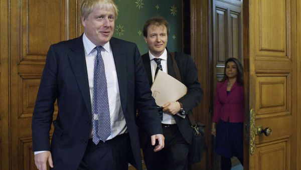 Britain's Foreign Secretary Boris Johnson (L) meets with Richard Ratcliffe, the husband of British-Iranian woman Nazanin Zaghari-Ratcliffe who is jailed in Iran, at the Foreign and Commonwealth Office in London on November 15, 2017 Britain's Foreign Secretary Boris Johnson (L) meets with Richard Ratcliffe, the husband of British-Iranian woman Nazanin Zaghari-Ratcliffe who is jailed in Iran, at the Foreign and Commonwealth Office in London on November 15, 2017 - Sputnik International