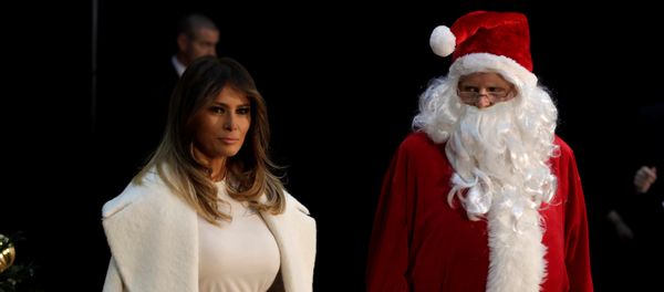 U.S. first lady Melania Trump arrives to make annual Christmas visit to Children's National Hospital in Washington, U.S U.S. first lady Melania Trump arrives to make annual Christmas visit to Children's National Hospital in Washington, U.S - Sputnik International