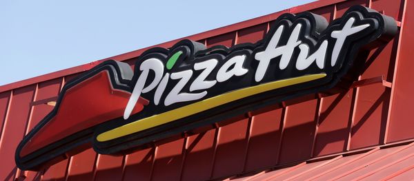 This Tuesday, Jan. 24, 2017, photo shows a Pizza Hut sign at a restaurant in Miami. This Tuesday, Jan. 24, 2017, photo shows a Pizza Hut sign at a restaurant in Miami. - Sputnik International