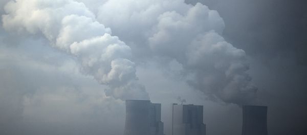 A brown coal power plant photographed in morning fog near Hoeningen, Germany, Monday, Nov. 6, 2017 A brown coal power plant photographed in morning fog near Hoeningen, Germany, Monday, Nov. 6, 2017 - Sputnik International