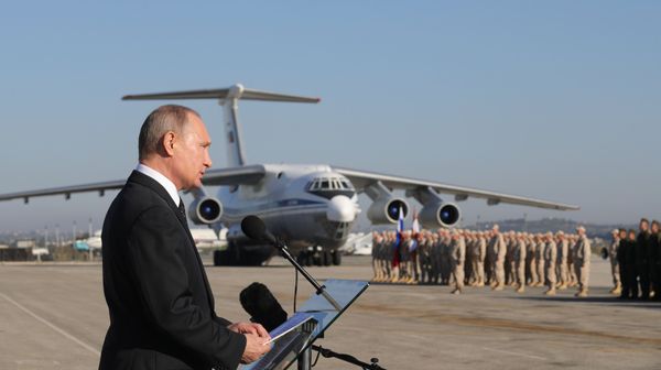 President Vladimir Putin visits Hmeymim Air Base in Syria President Vladimir Putin visits Hmeymim Air Base in Syria - Sputnik International