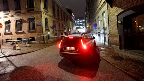 Police is seen at the site of an attack near a synagogue in Gothenburg, Sweden December 9, 2017 Police is seen at the site of an attack near a synagogue in Gothenburg, Sweden December 9, 2017 - Sputnik International