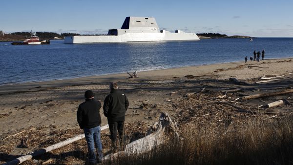 The future USS Michael Monsoor heads out to sea for trials, Monday, Dec. 4, 2017, in Phippsburg, Maine - Sputnik International