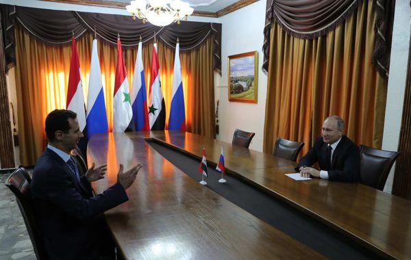 Vladimir Putin's Surprise Visit to Hmeymin Airbase Amid Victory Over Daesh - Sputnik International
