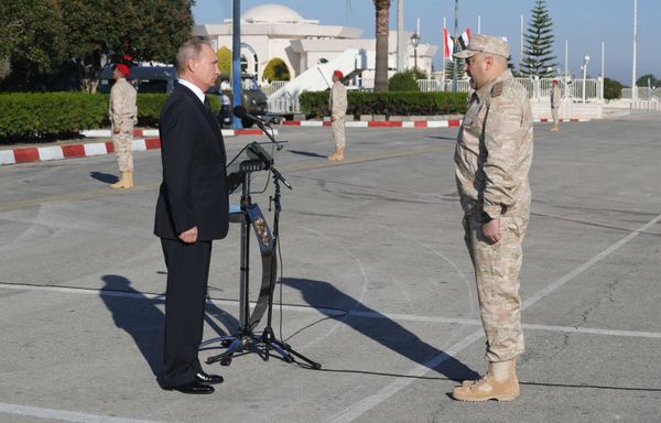 Vladimir Putin's Surprise Visit to Hmeymin Airbase Amid Victory Over Daesh - Sputnik International