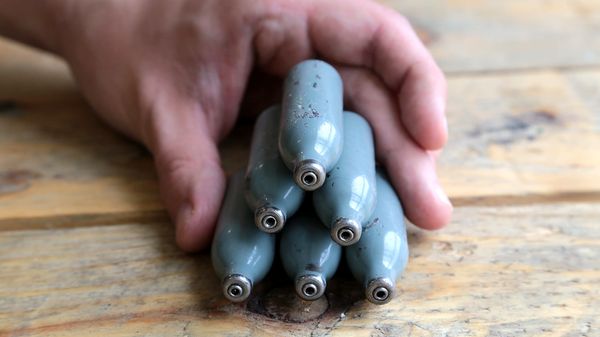 Empty laughing gas canisters. - Sputnik International
