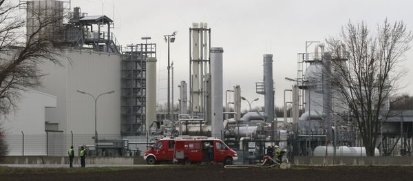 Firefighters stand outside a gas plant after an explosion occured near Baumgarten an der March, Austria, Tuesday, Dec. 12, 2017 Firefighters stand outside a gas plant after an explosion occured near Baumgarten an der March, Austria, Tuesday, Dec. 12, 2017 - Sputnik International