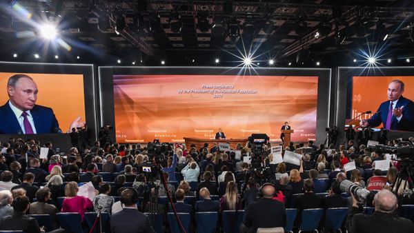 Russian President Vladimir Putin speaks during his annual press conference in Moscow on December 14, 2017 Russian President Vladimir Putin speaks during his annual press conference in Moscow on December 14, 2017 - Sputnik International