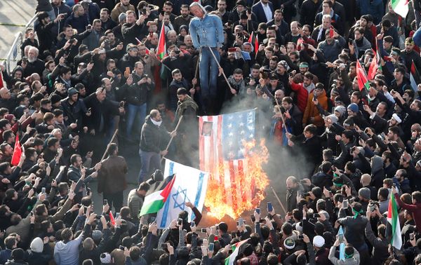 Demonstrators set U.S. and Israeli flags on fire during a protest against U.S. President Donald Trump's recognition of Jerusalem as Israel's capital, in Istanbul, Turkey December 10, 2017 Demonstrators set U.S. and Israeli flags on fire during a protest against U.S. President Donald Trump's recognition of Jerusalem as Israel's capital, in Istanbul, Turkey December 10, 2017 - Sputnik International