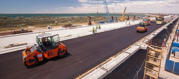 Crimean Bridge construction Crimean Bridge construction - Sputnik International
