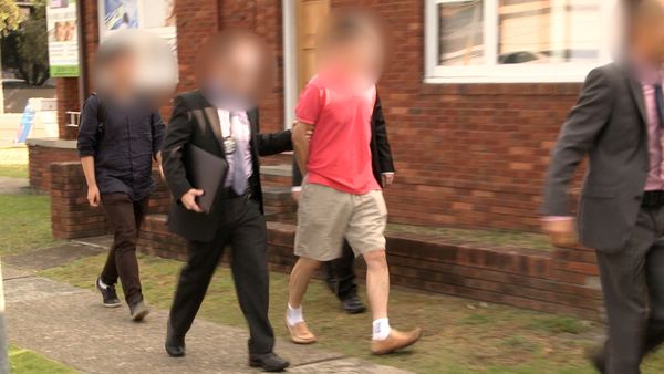 Australian Federal Police (AFP) officers arrest a man during operation BYAHAUT in this handout obtained on December 17, 2017 Australian Federal Police (AFP) officers arrest a man during operation BYAHAUT in this handout obtained on December 17, 2017 - Sputnik International