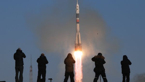 Start-up of the Soyuz-FG carrier rocket with the Soyuz MS-07 - Sputnik International