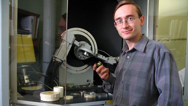 Chemists Develop New Class of Luminophores for Microelectronics Industry - Sputnik International