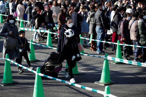 Japan's Sweet Baby Panda Makes Public Debut - Sputnik International