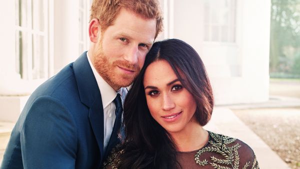 One of two official engagement photos released on December 21, 2017 by Kensington Palace of Prince Harry and Meghan Markle taken by Alexi Lubomirski at Frogmore House in Windsor, Britain. Picture taken in the week commencing December 17, 2017 One of two official engagement photos released on December 21, 2017 by Kensington Palace of Prince Harry and Meghan Markle taken by Alexi Lubomirski at Frogmore House in Windsor, Britain. Picture taken in the week commencing December 17, 2017 - Sputnik International