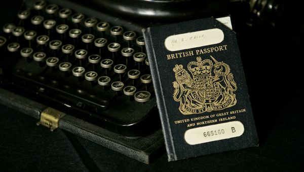 The traditional British passport. - Sputnik International
