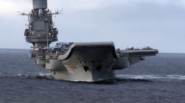 Admiral Kuznetsov heavy aircraft-carrying missile cruiser in the Mediterranean Sea near Syria - Sputnik International