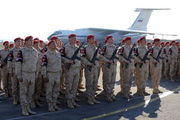 Russian army servicemen at the Khmeimim Air Base in Syria Russian army servicemen at the Khmeimim Air Base in Syria - Sputnik International