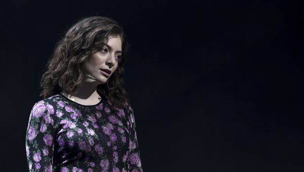 Singer Lorde performs on the 'Other Stage' at the Glastonbury music festival at Worthy Farm, in Somerset, England, Friday, June 23, 2017 - Sputnik International