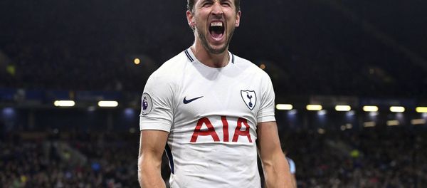 Tottenham Hotspur's Harry Kane celebrates scoring his side's third goal of the game during their English Premier League soccer match against Burnley at Turf Moor, Burnley, England, Saturday, Dec. 23, 2017. - Sputnik International