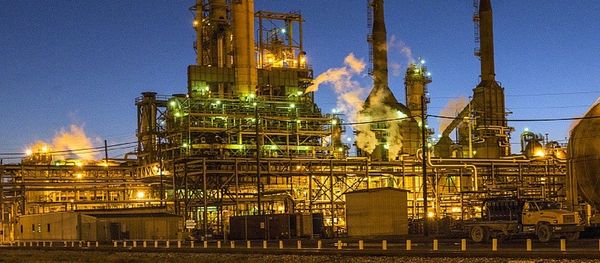Oil Refinery Oil Refinery - Sputnik International