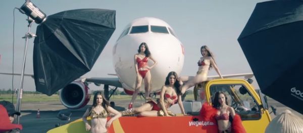 VietJet calendar - Sputnik International
