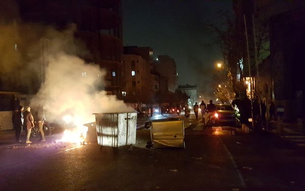 People protest in Tehran, Iran December 30, 2017 in this picture obtained from social media People protest in Tehran, Iran December 30, 2017 in this picture obtained from social media - Sputnik International