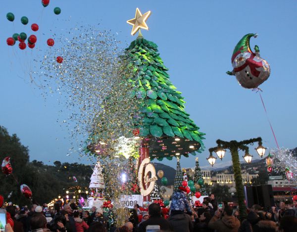 The New Year is Here! Christmas Trees Around the World The New Year is Here! Christmas Trees Around the World - Sputnik International