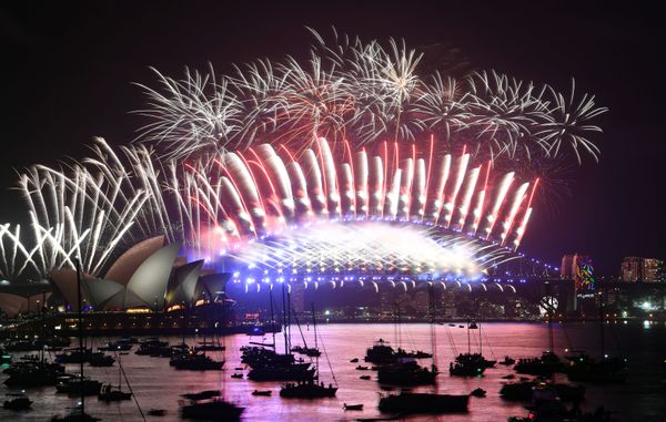 The Clock Strikes Midnight: New Year Celebrations Around the World The Clock Strikes Midnight: New Year Celebrations Around the World - Sputnik International