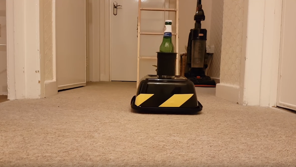 Beer Me? Tinkerer’s Intricate Drink Delivery System - Sputnik International
