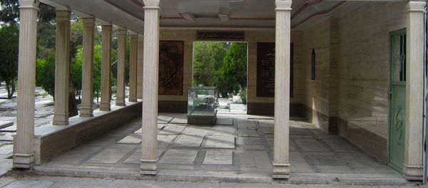 Takhti Tomb in Cemetery of Ray, Tehran Takhti Tomb in Cemetery of Ray, Tehran - Sputnik International