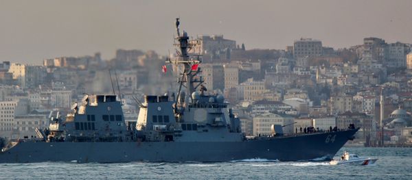 The U.S. Navy destroyer USS Carney sets sail in the Bosphorus, on its way to the Black Sea, in Istanbul, Turkey, January 5, 2018 The U.S. Navy destroyer USS Carney sets sail in the Bosphorus, on its way to the Black Sea, in Istanbul, Turkey, January 5, 2018 - Sputnik International