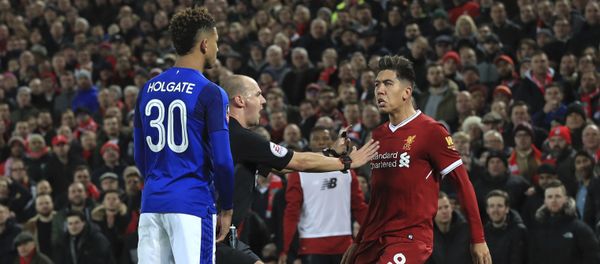 Tempers flare between Everton's Mason Holgate, left, and Liverpool's Roberto Firmino during the English FA Cup Third Round soccer match between Liverpool and Everton at Anfield in Liverpool, England, Friday, Jan. 5, 2018 - Sputnik International