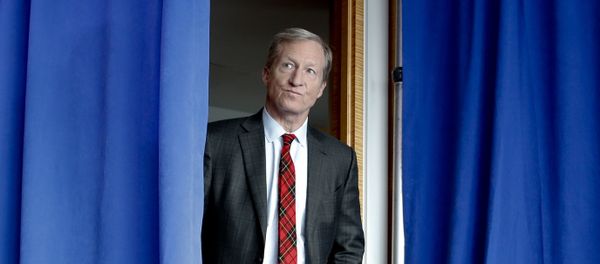 Billionaire environmental activist Tom Steyer arrives to speak during a news conference in Washington, Monday, Jan. 8, 2018 Billionaire environmental activist Tom Steyer arrives to speak during a news conference in Washington, Monday, Jan. 8, 2018 - Sputnik International