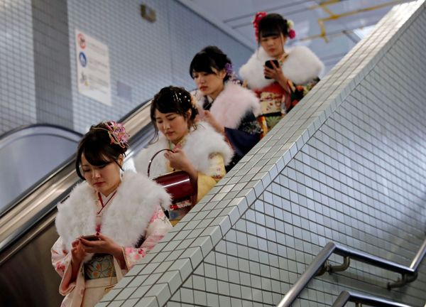 All Grown Up: Japanese 20-Year-Olds Celebrate Coming of Age All Grown Up: Japanese 20-Year-Olds Celebrate Coming of Age - Sputnik International