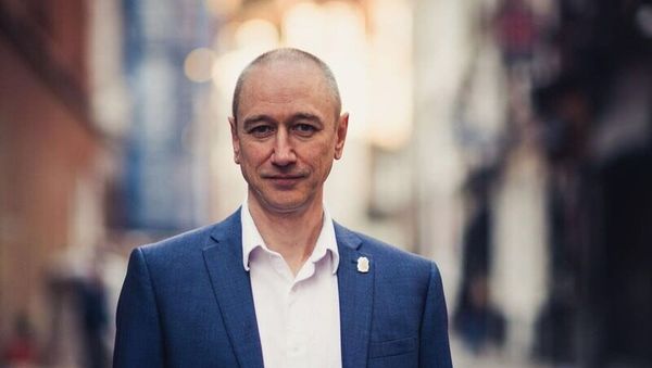 Neil Woods - Sputnik International